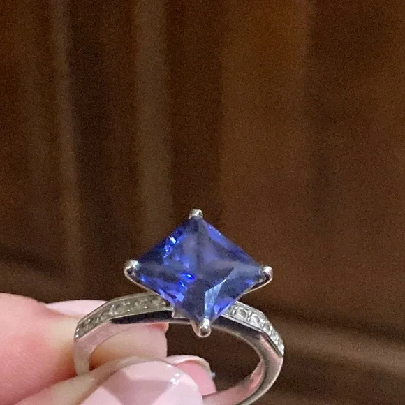 Ring - Picture 8 of 15